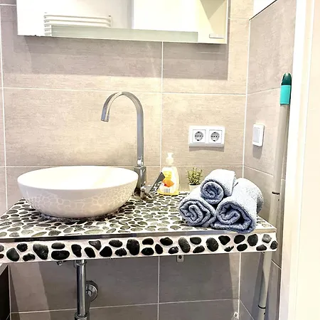 Fuer Bis Zu 4 Personen, Highspeed Internet, Kueche Apartman